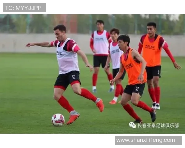 长春亚泰与悉尼足球队激战正酣比分揭晓引发球迷热议